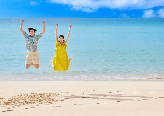 ビーチにいるカップル