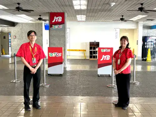 空港では現地係員がサポート