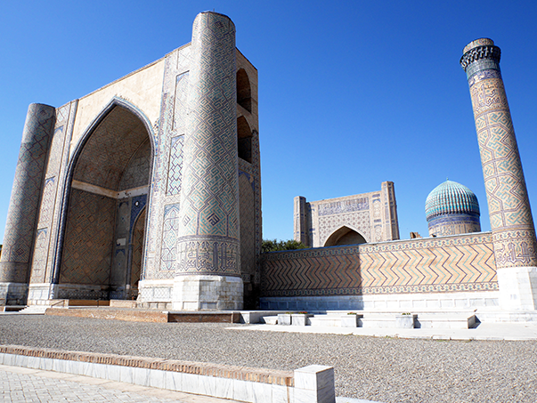 ビービー・ハーヌム・モスク