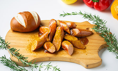 ドイツ大使館公邸　大使公邸キッチン × インビスハライコ（ドイツ） ソーセージ イメージ