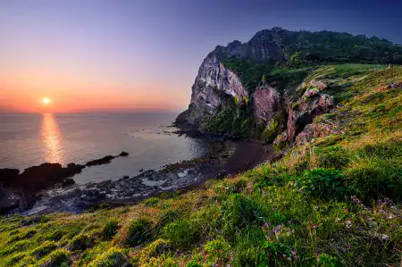 城山日出峰(城山日出峰／ソンサンイルチュルボン)