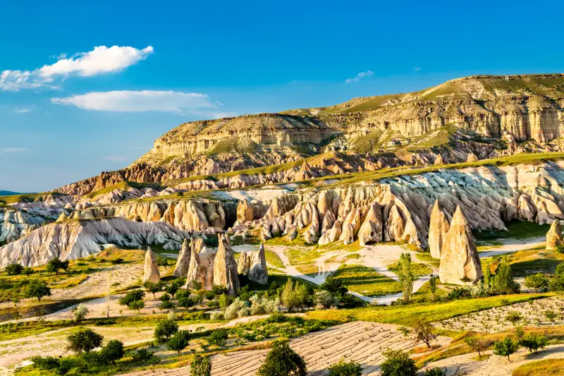 ローズバレー バラの谷の奇岩