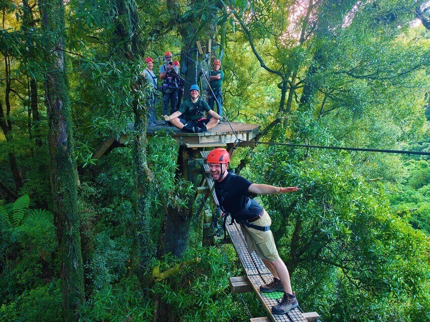 ロトルア    キャノピー    ツアー(ジップライド)