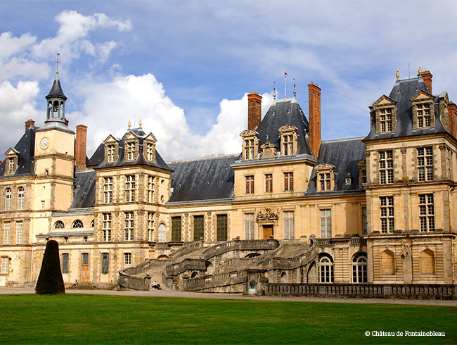 ナポレオンが愛したフォンテーヌブロー古城へ