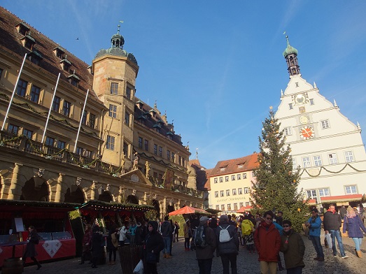 まるで『おとぎの国』ローテンブルクのマーケットへも！