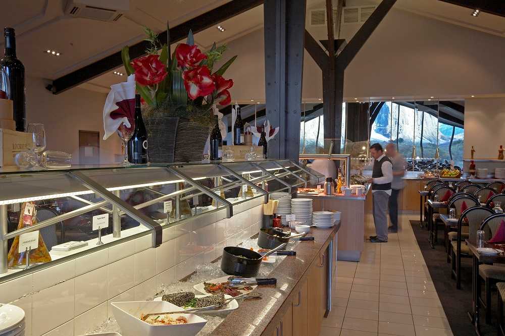 アルパインレストランでのディナー