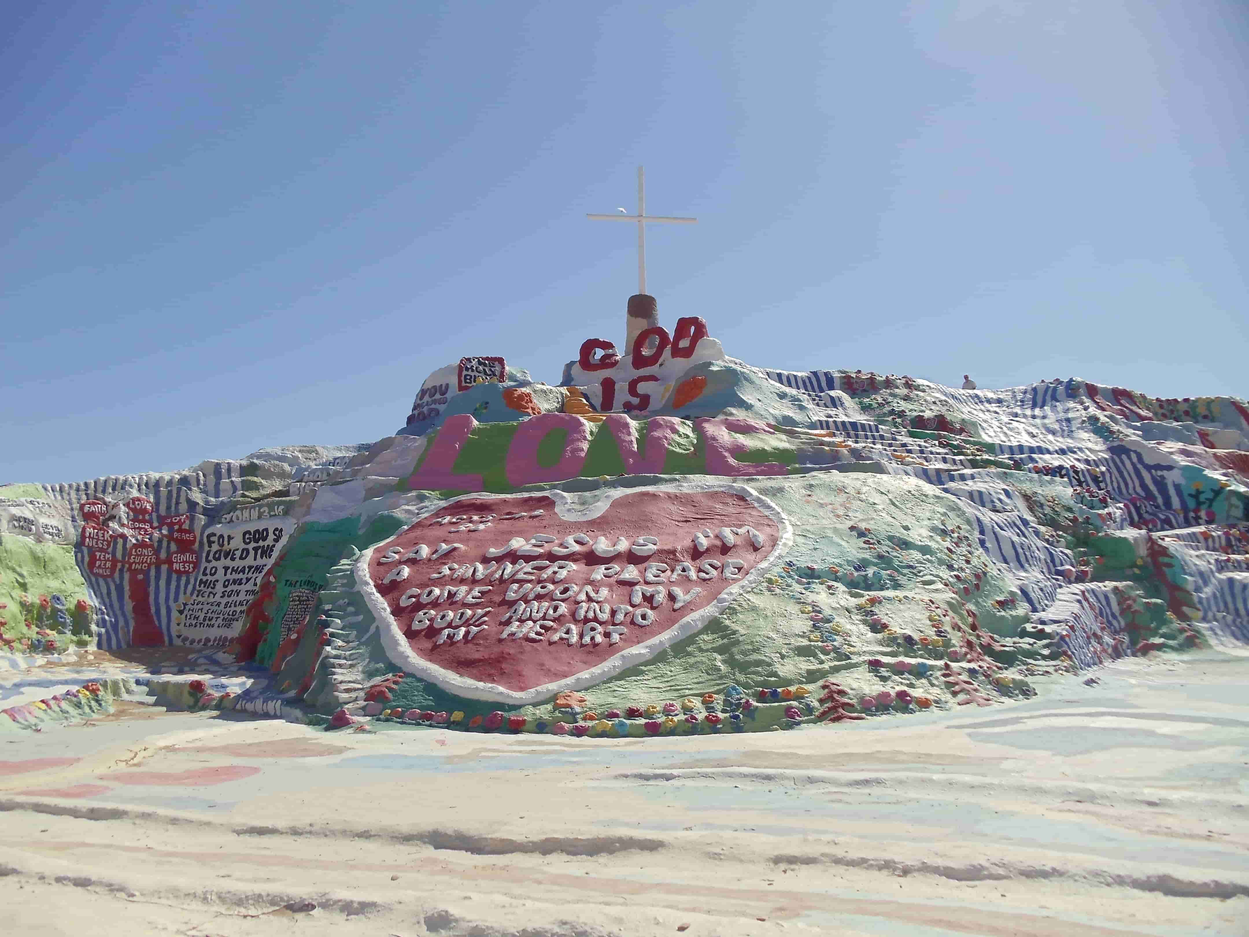 サルべーションマウンテン