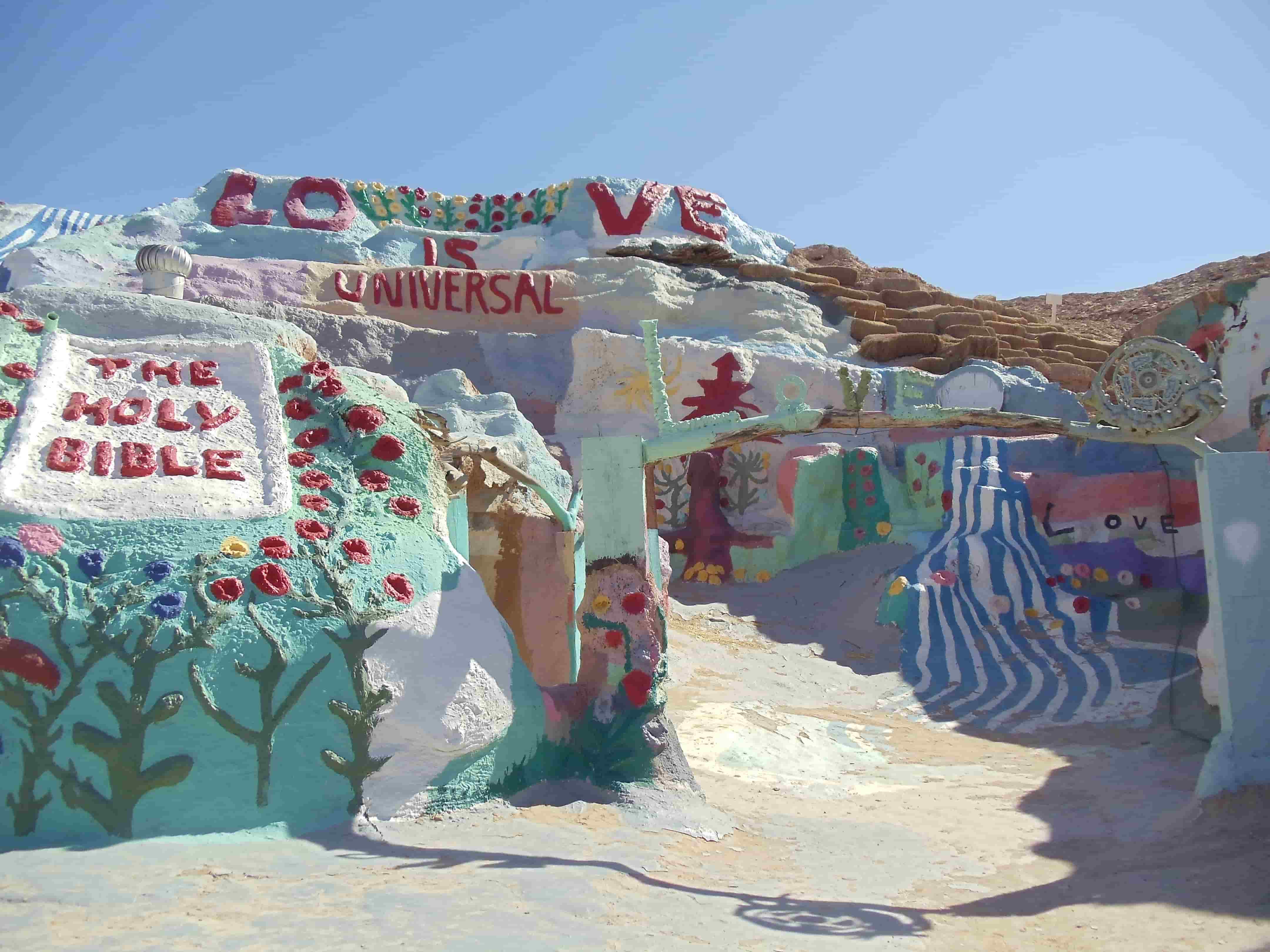 サルべーションマウンテン