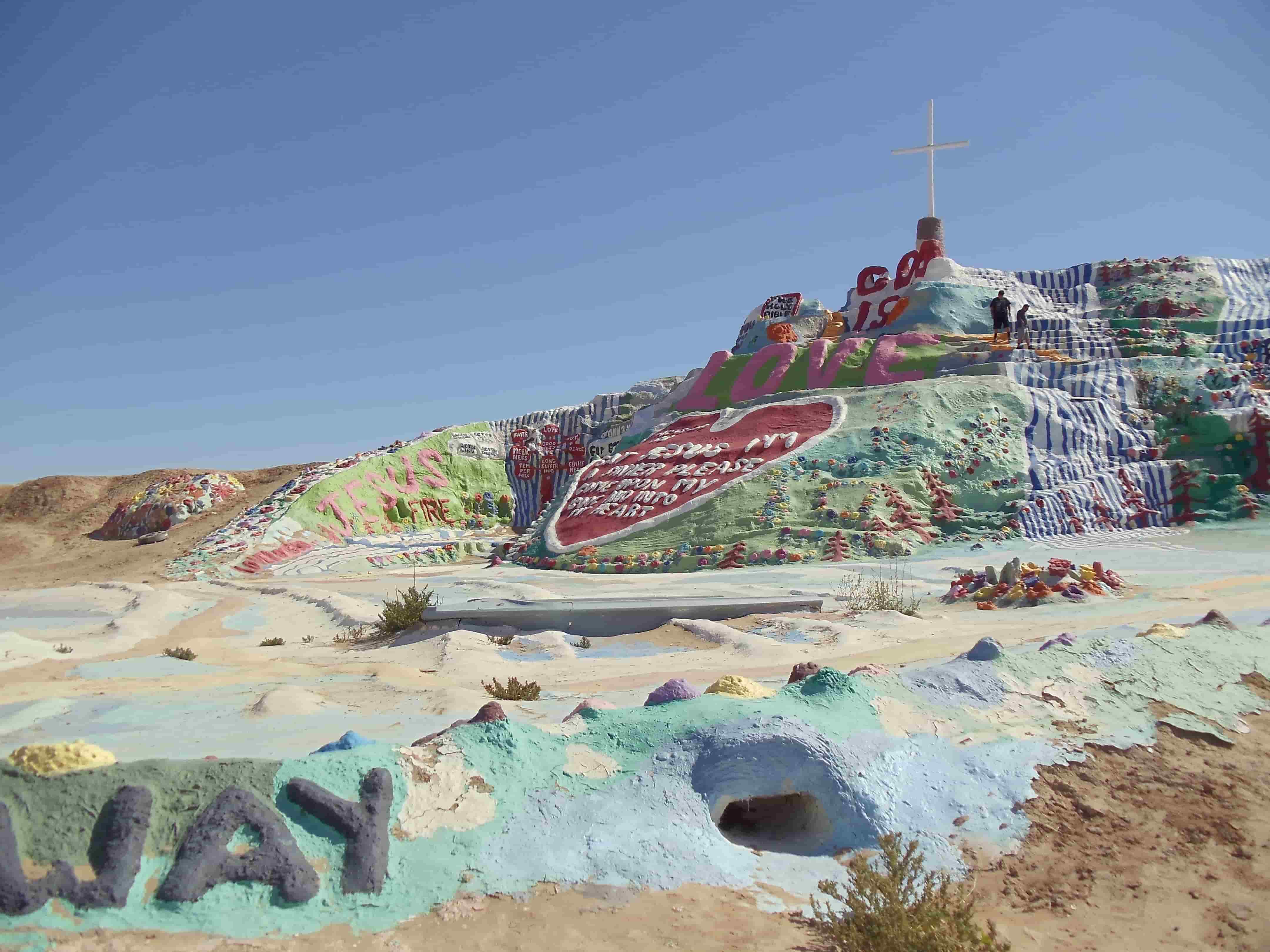 サルべーションマウンテン