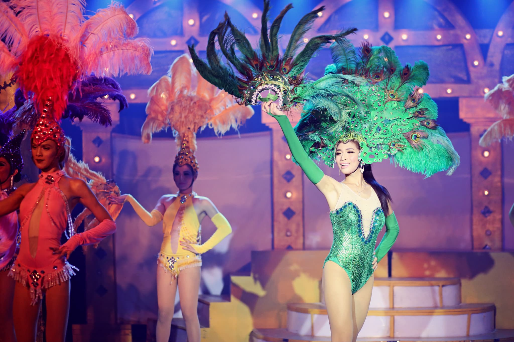 ★ショーには嬉しい「サービスワンドリンク付き」!