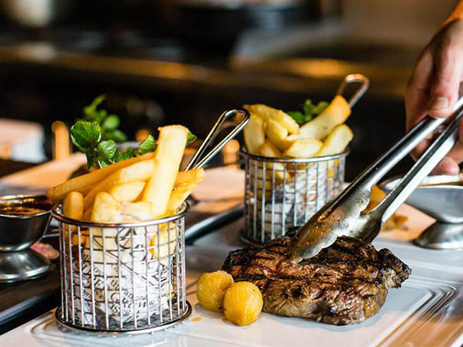 本場のオージービーフやオーストラリア料理を堪能 