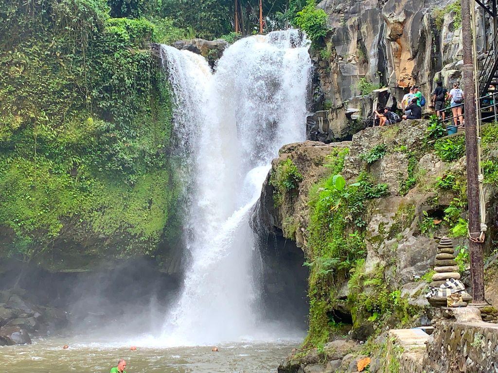 テグヌガンの滝