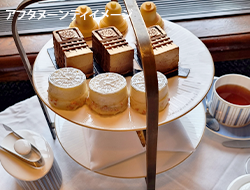 英国伝統のアフタヌーンティー付き