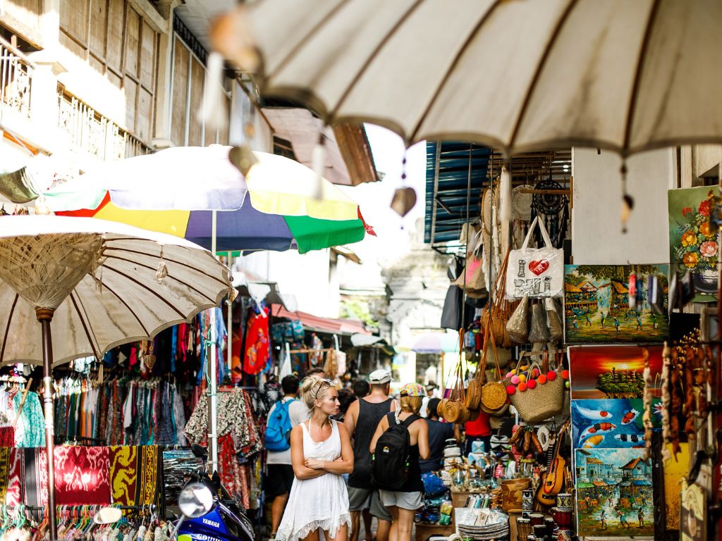バリ芸術の中心地「ウブド」で自由散策