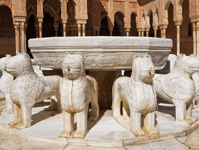 朝のご出発も、プライベートツアーだからご滞在ホテル発で安心!