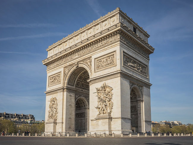 文化・歴史に詳しい、フランス政府公認日本語ガイドを4時間チャーター！