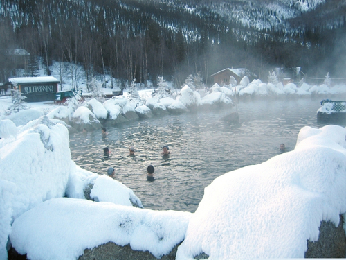 昼は露天温泉やアクティビティを満喫！ 