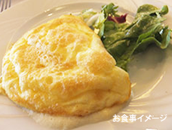名物オムレツ、プレサレ(仔羊)料理を含めた3コース