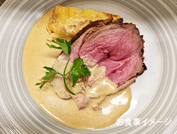 名物オムレツ、プレサレ(仔羊)料理を含めた3コース