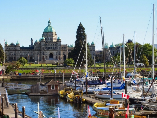 ビクトリアとブッチャートガーデン1日観光 【アフタヌーンティー無し】《多言語自動音声ガイド / バンクーバー発》