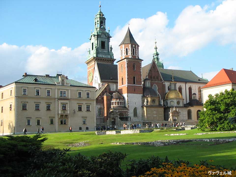 クラクフ市内観光付きプランなら、旧市街、ヴァヴェル城、聖マリア教会などへもご案内