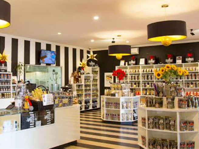 地元特産グルメの試食体験