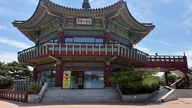 ②北岳八角亭 (プガッパルガクチョン)
