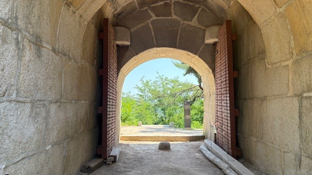 ③粛靖門 (スクチョンムン)