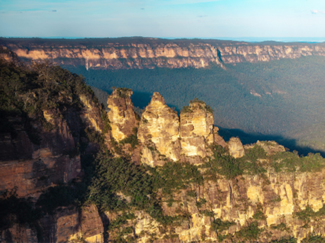 【日本語ガイド】世界遺産ブルーマウンテンズ日帰りツアー！絶景・動物ふれあい・田舎町散策を満喫！