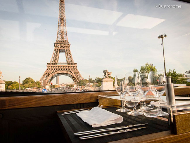 美味しいコース料理と共にパリの美しい景色も堪能!