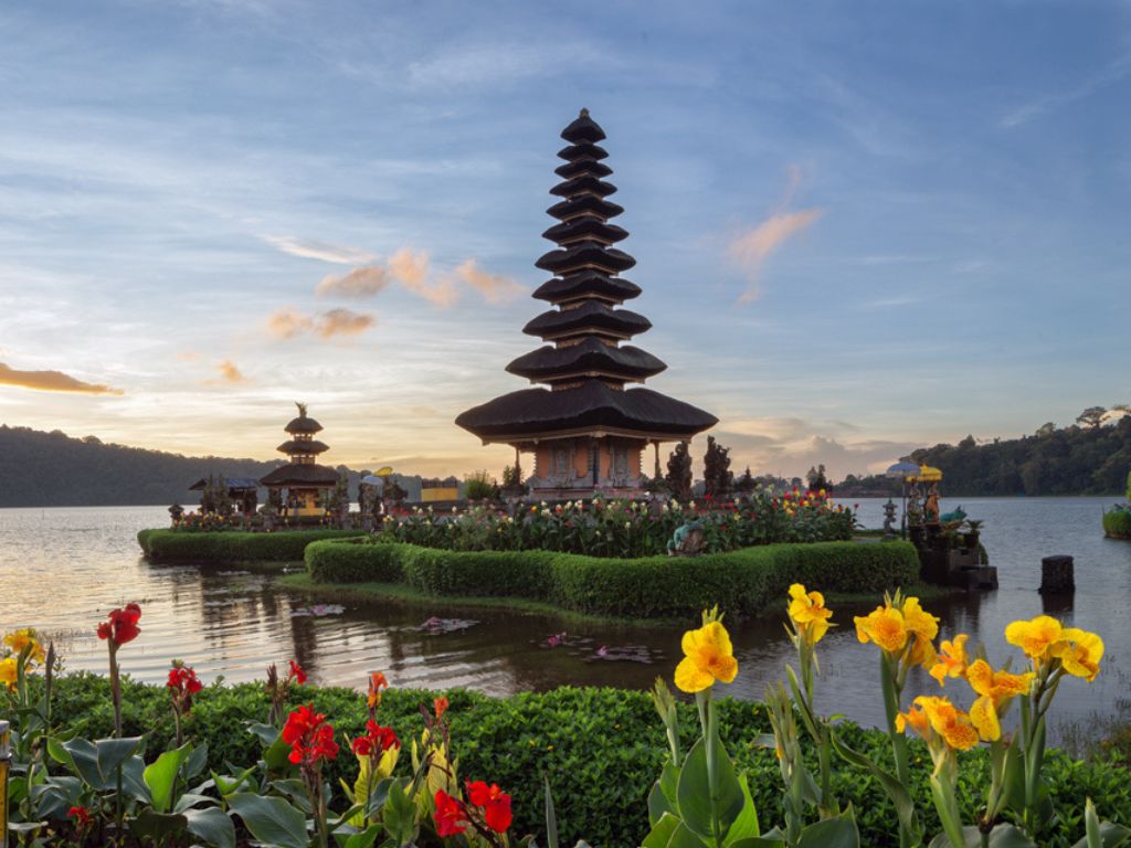 ウルンダヌブラタン寺院