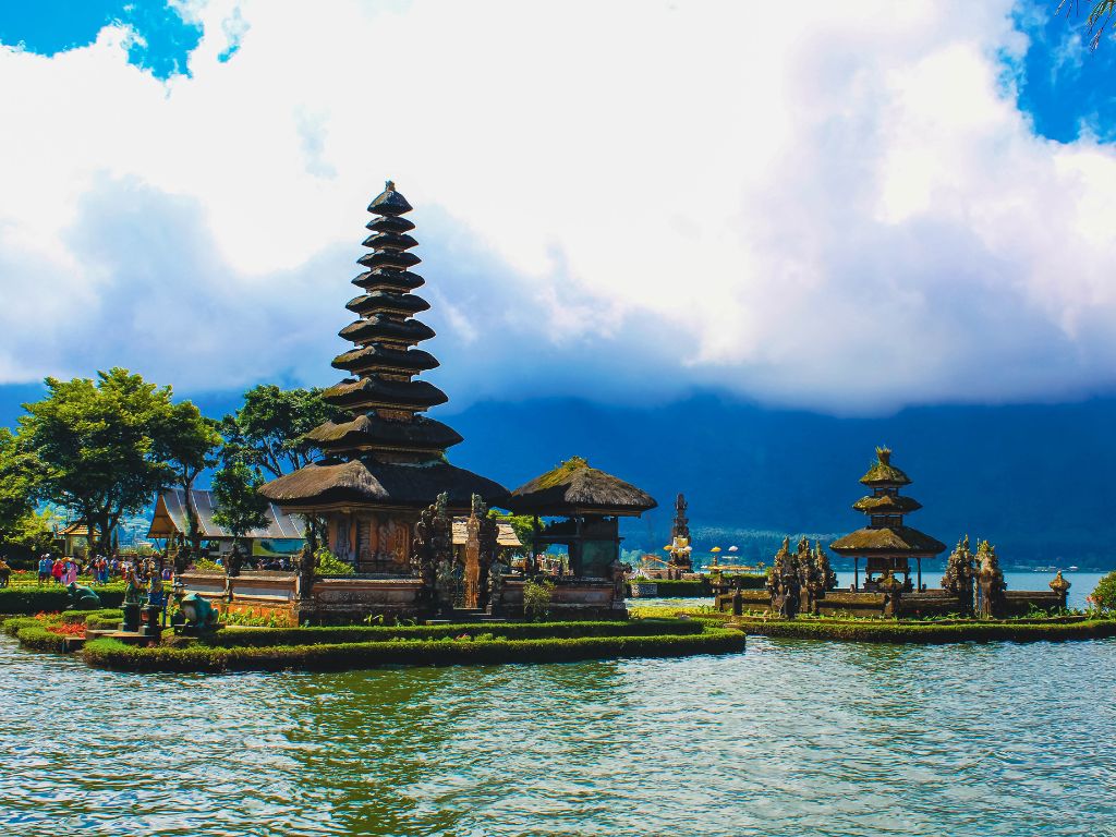 ウルンダヌブラタン寺院