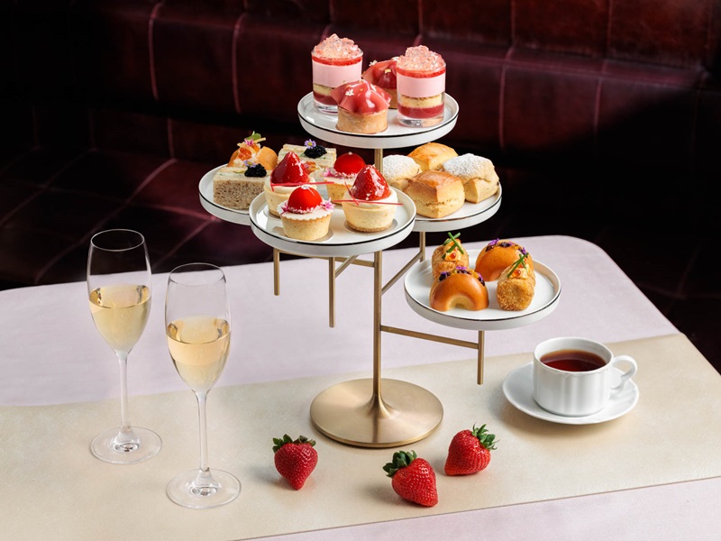 きらめく午後に、五感がときめくティータイムを。