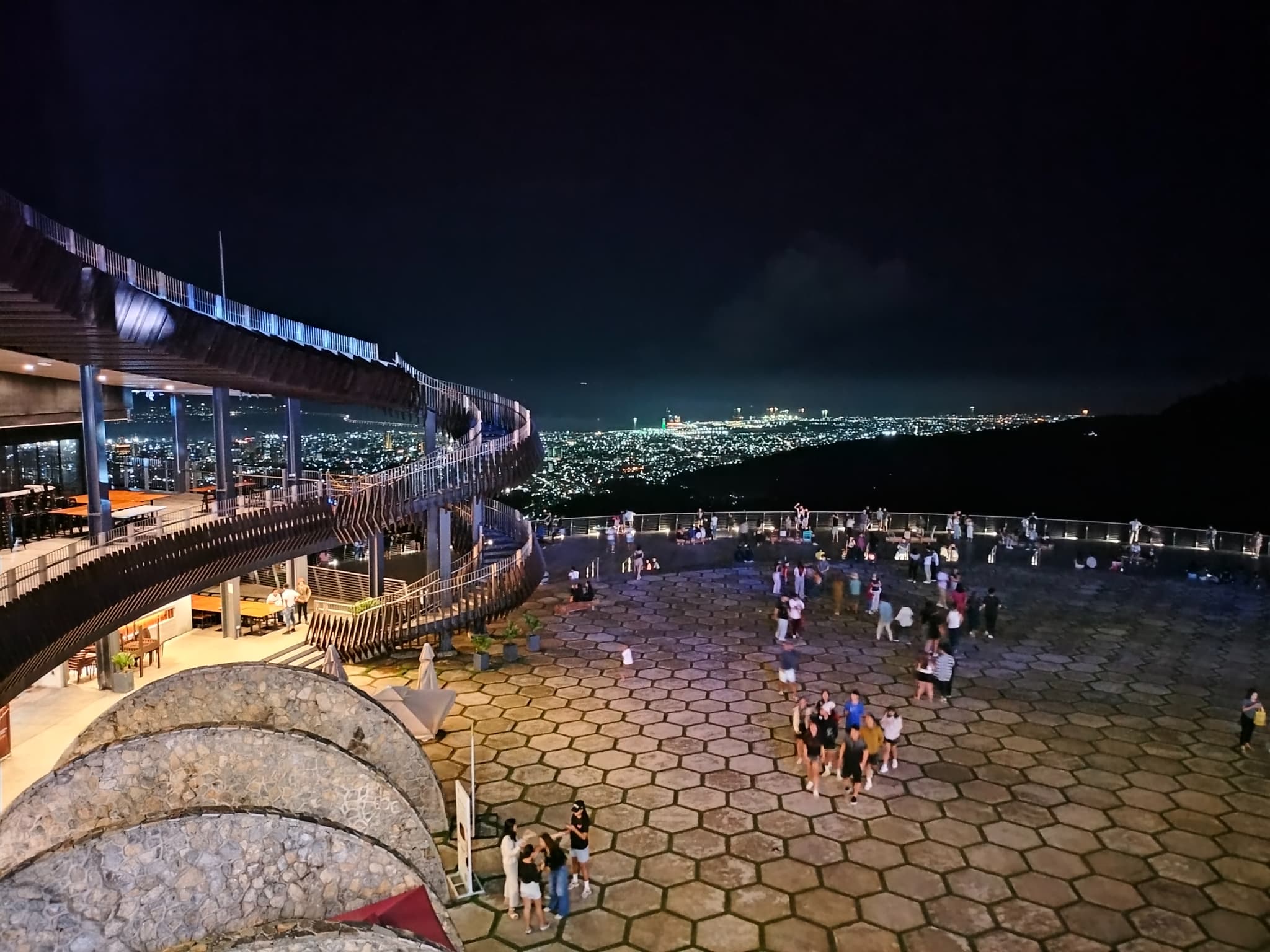 セブの夜景で締めくくる感動のラストタイム