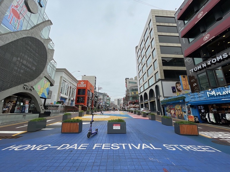 話題のショッピングスポット巡り(弘大・ザ・現代ソウル・聖水)