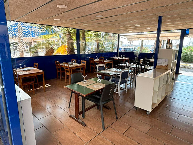 ワインの試飲の後は、海沿いの街ビラノバ・イ・ラ・ジャルトルに移動してシーフード・パエリアをお楽しみください。