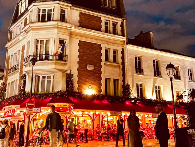 夜の時間帯に安心して楽しめる日本語アシスタント付散策