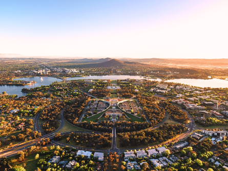 【英語ツアー】シドニー発！キャンベラ日帰りツアー オーストラリア首都のハイライトをまわる！ランチ付