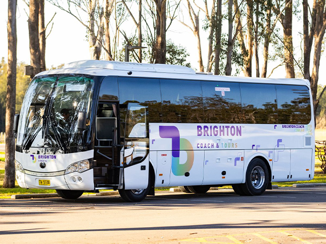 早朝到着でも荷物そのまま、市内観光スタート