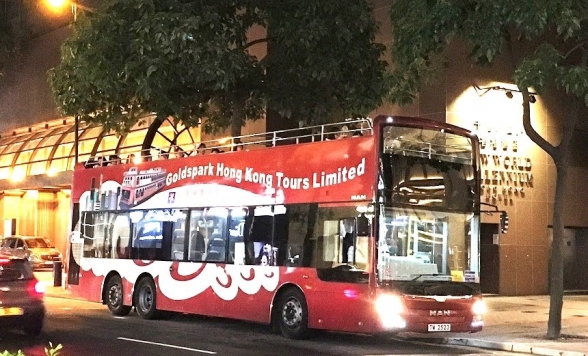 【定番夜景ツアー】オープントップバスで九龍の夜を駆け抜ける！