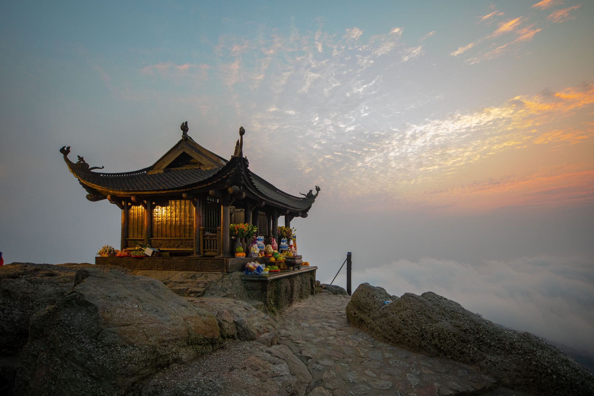 世界遺産イェントゥ山・ベトナム仏教総本山を訪ねる日帰りツアー