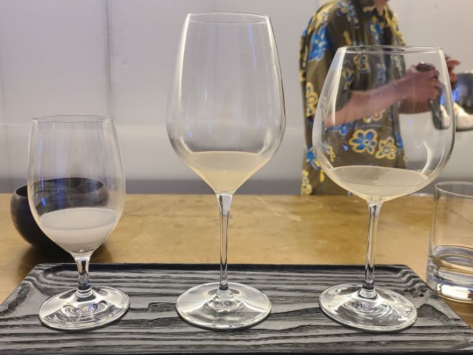 🍶自慢のマッコリを飲み比べ!