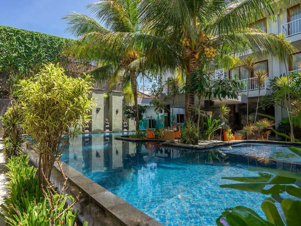 直営ホテル「アビアン ハーモニー ホテル」