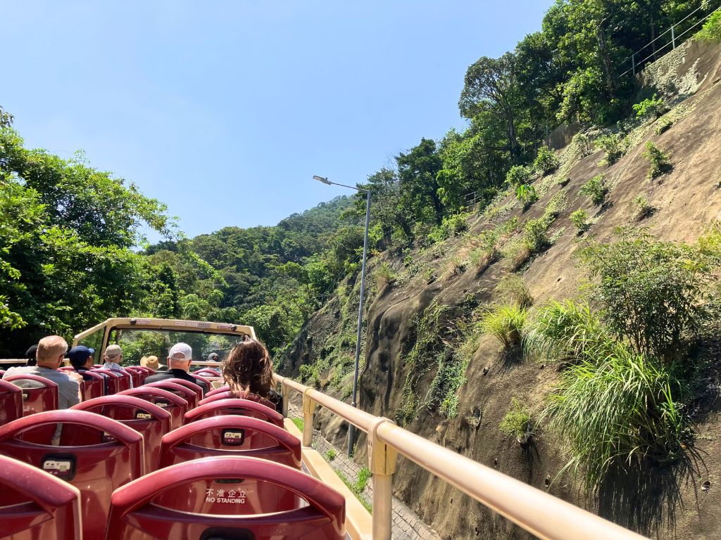 🚌オープントップバスで香港島南部の絶景ドライブ🏞️