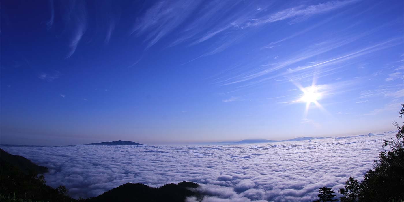 壮大な雲海を一望！ 津別峠展望台|日本の絶景 JTB 感動の瞬間（とき）