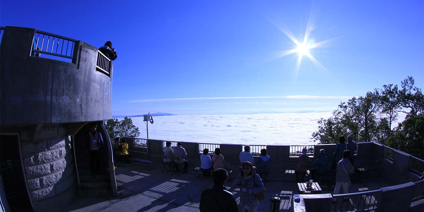 壮大な雲海を一望！ 津別峠展望台|日本の絶景 JTB 感動の瞬間（とき）