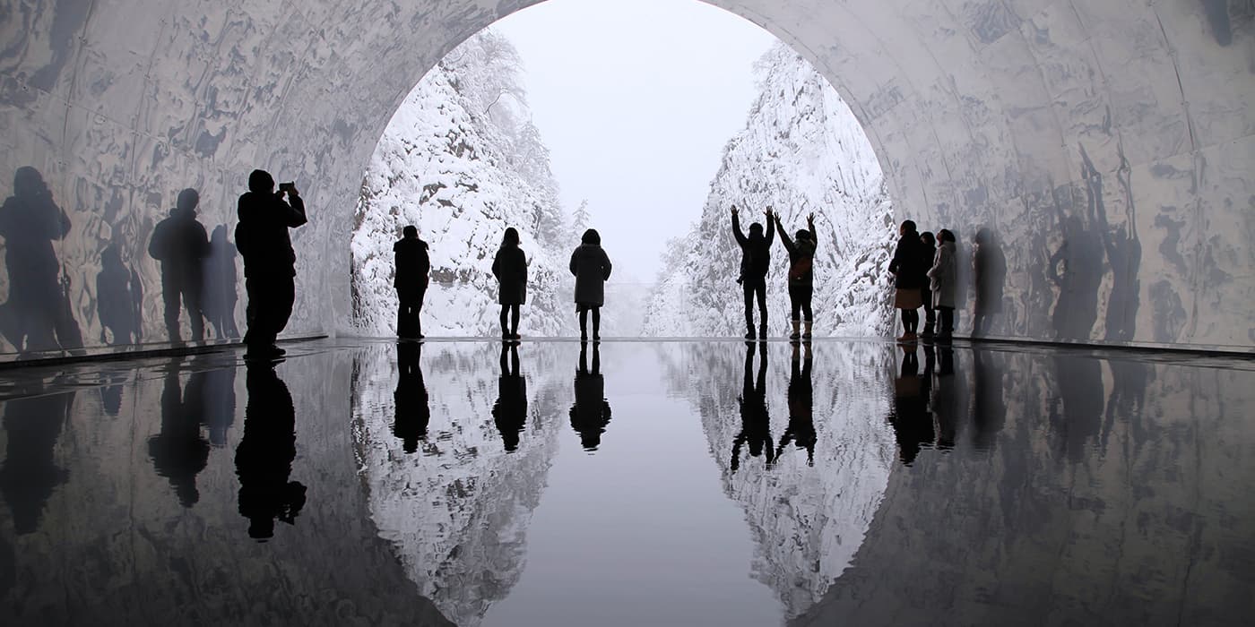 「マ・ヤンソン／MADアーキテクツ「Tunnel of Light」　提供：(一社)十日町市観光協会」