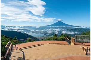 FUJIYAMAツインテラスからのぞむ絶景の富士山