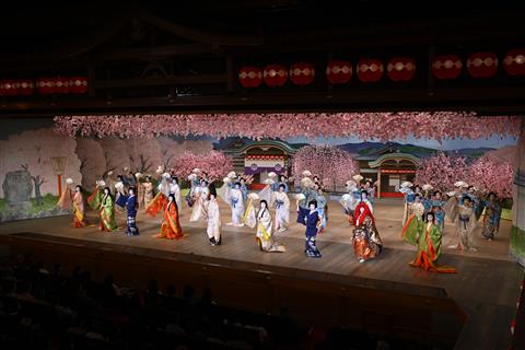 京都春の風物詩第151回「都をどり」を観賞する 日帰り| 添乗員