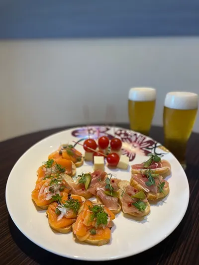 ビールサーバーを完備！ハッピーアワーでは、オリオンビールが飲み放題！